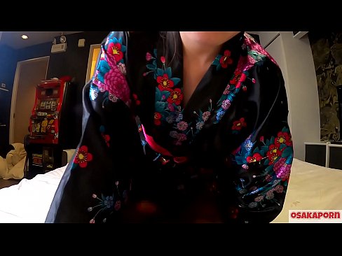❤️ Gənc cosplay qız bir atlı qadında fışqırma ilə orgazm olmaq üçün cinsi sevir. Həvəskar videoda ənənəvi yapon geyimində tüklü pişik və gözəl döşləri olan asiyalı qız sikişmə oyuncaqları ilə mastürbasyon nümayiş etdirir. Sakura 3 OSAKAPORN. ❤️❌ Anal porno bizdə ☑